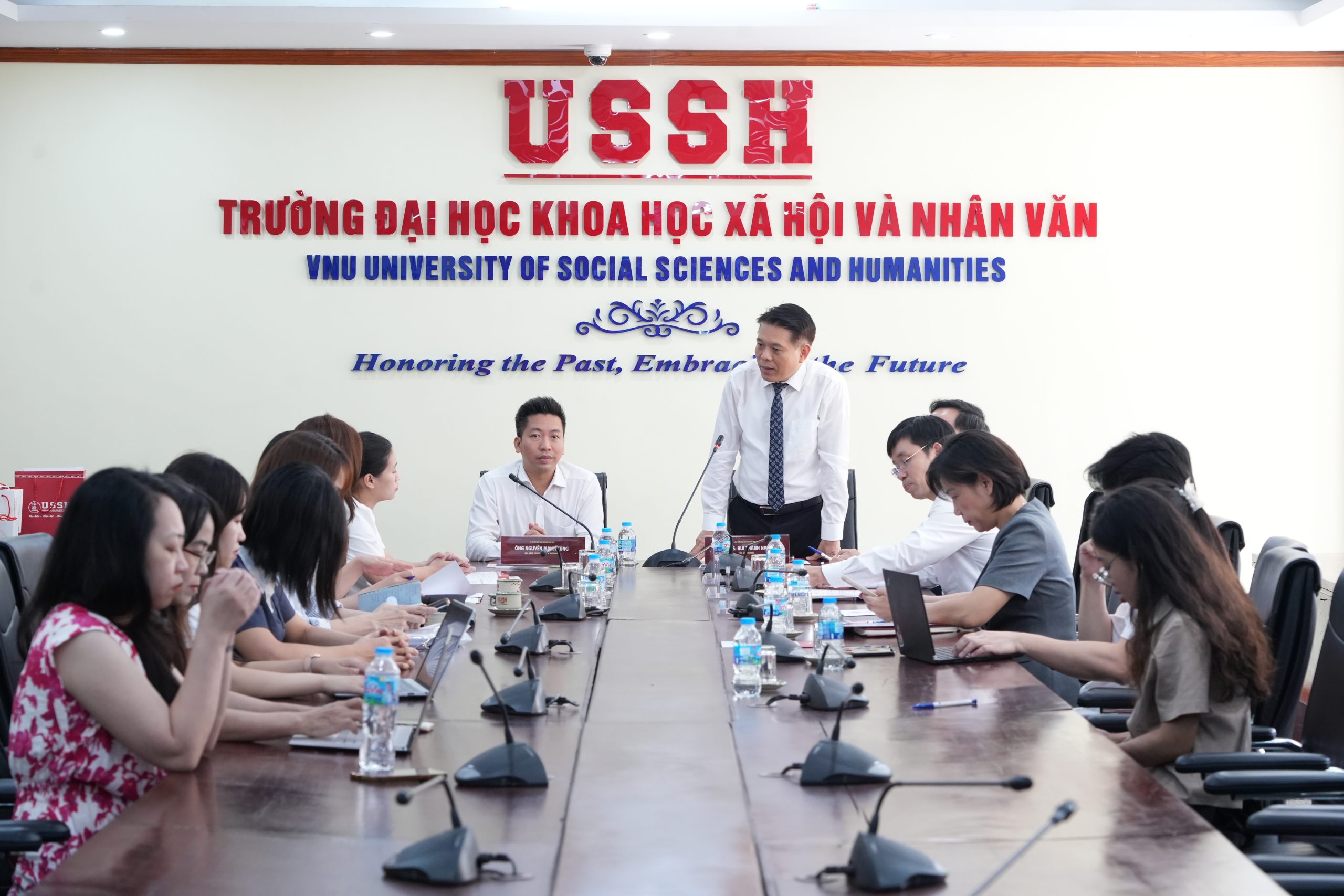 y-o-o-t-e-k-va-truong-dai-hoc-khxhnv-ky-ket-hop-tac-chien-luoc-thuc-day-phat-trien-giao-duc-va-van-hoa-so 2