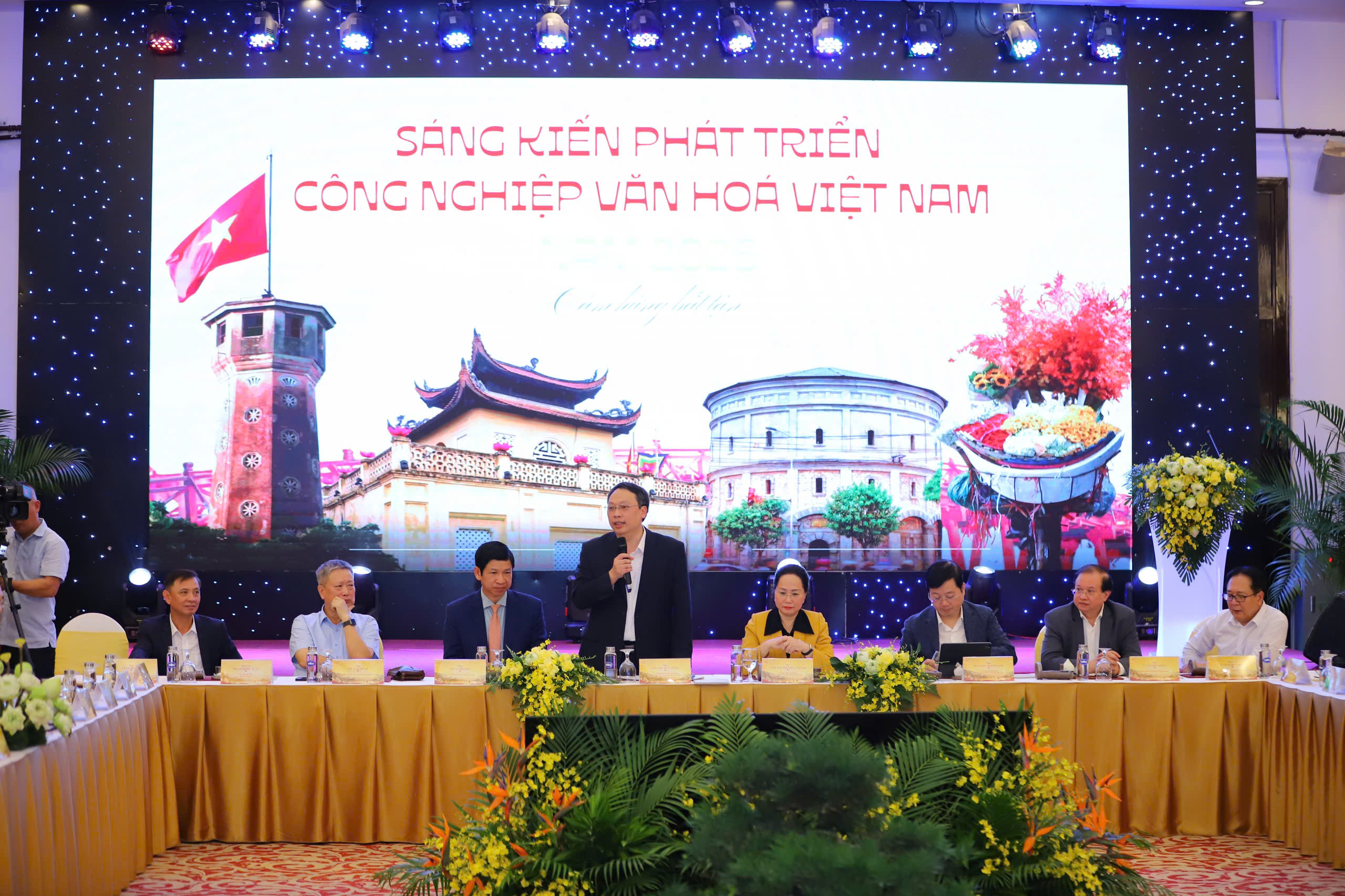 Đại biểu phát biểu tại lễ ra mắt Mạng lưới Phát triển Công nghiệp văn hóa Việt Nam