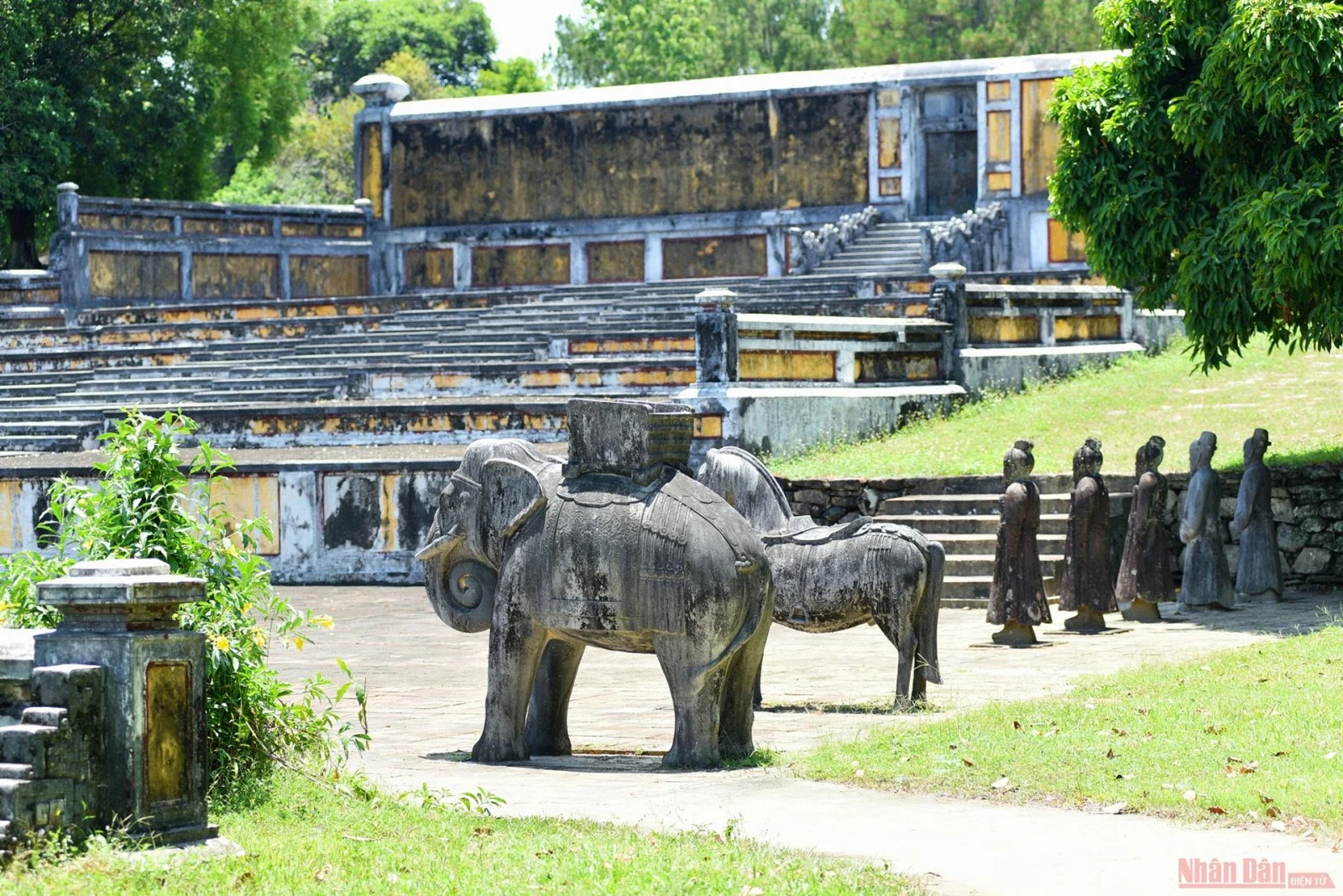 Kiến trúc Lăng Gia Long
