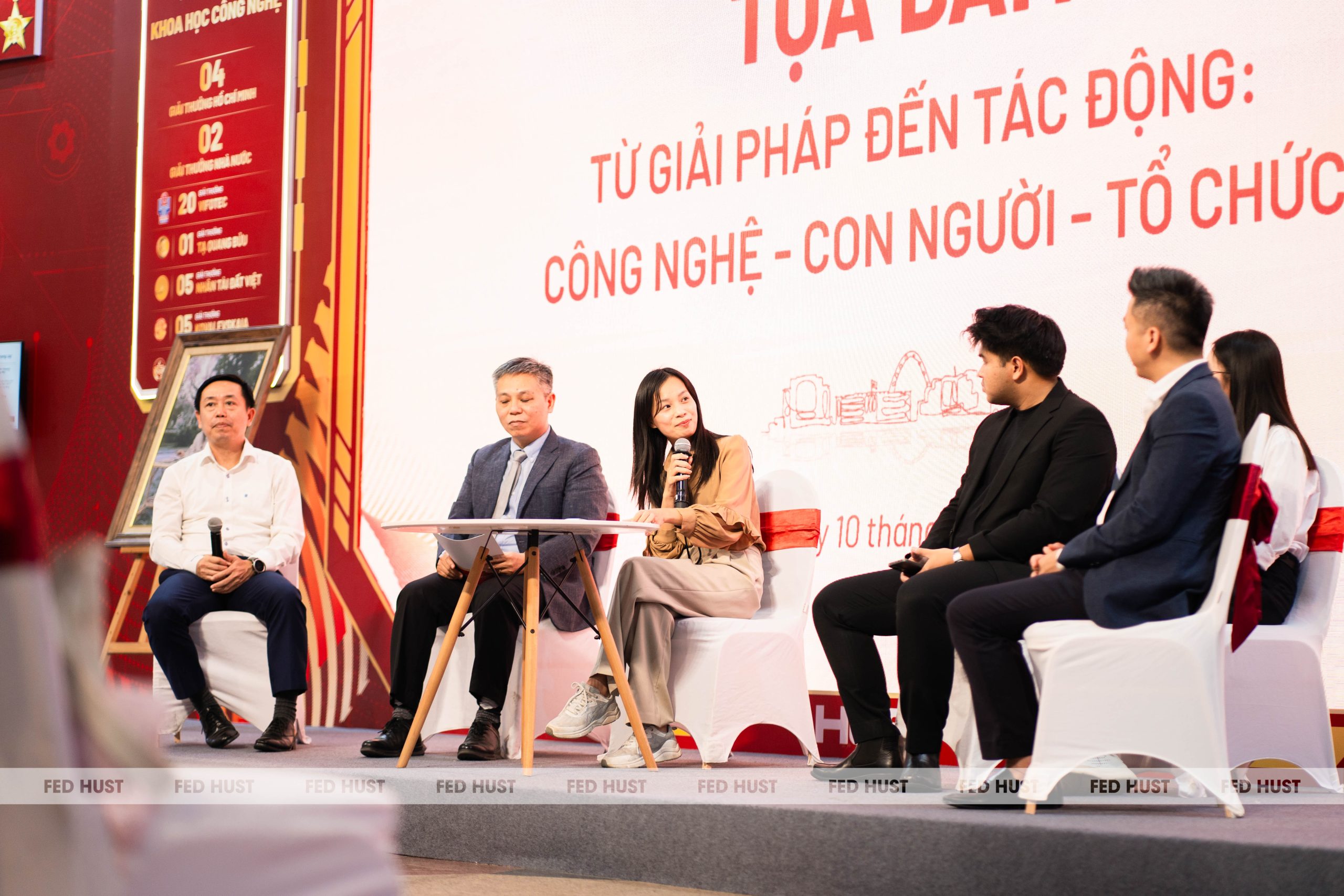 Toàn cảnh phiên thảo luận “Từ Giải pháp đến Tác động” tại Đại học Bách khoa Hà Nội